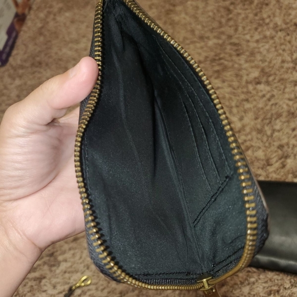 Fossil wristlet and wallet - Picture 4 of 5